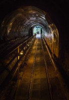 Tunnel - Train