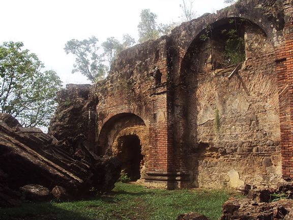Ruinas de la Iglesia de Tacuba - Le trésor aztèque de Montezuma